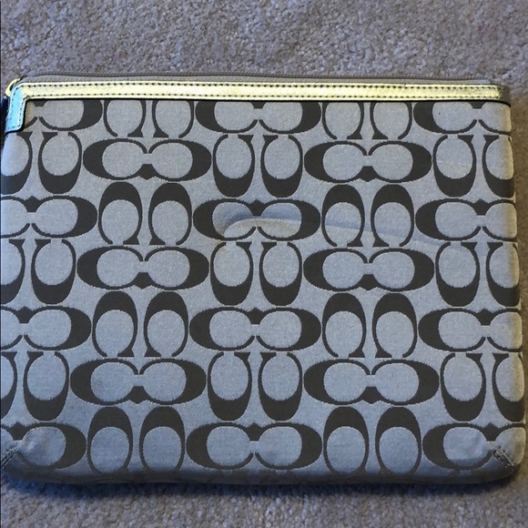 COACH iPad case - Picture 2 of 4